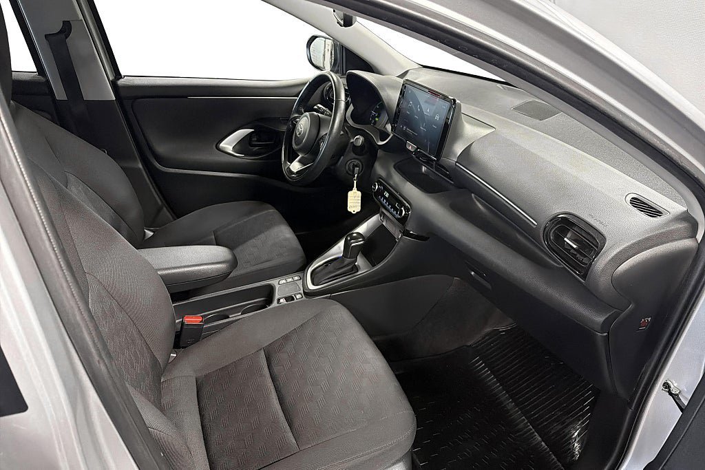 Vehicle Image 11