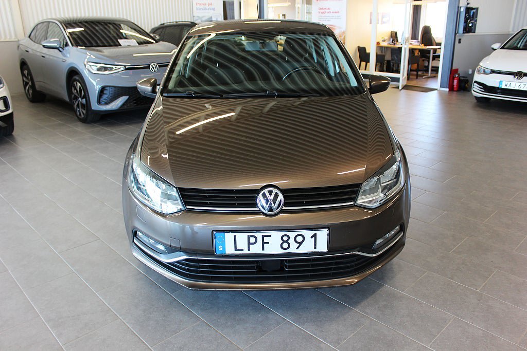Vehicle Image 7