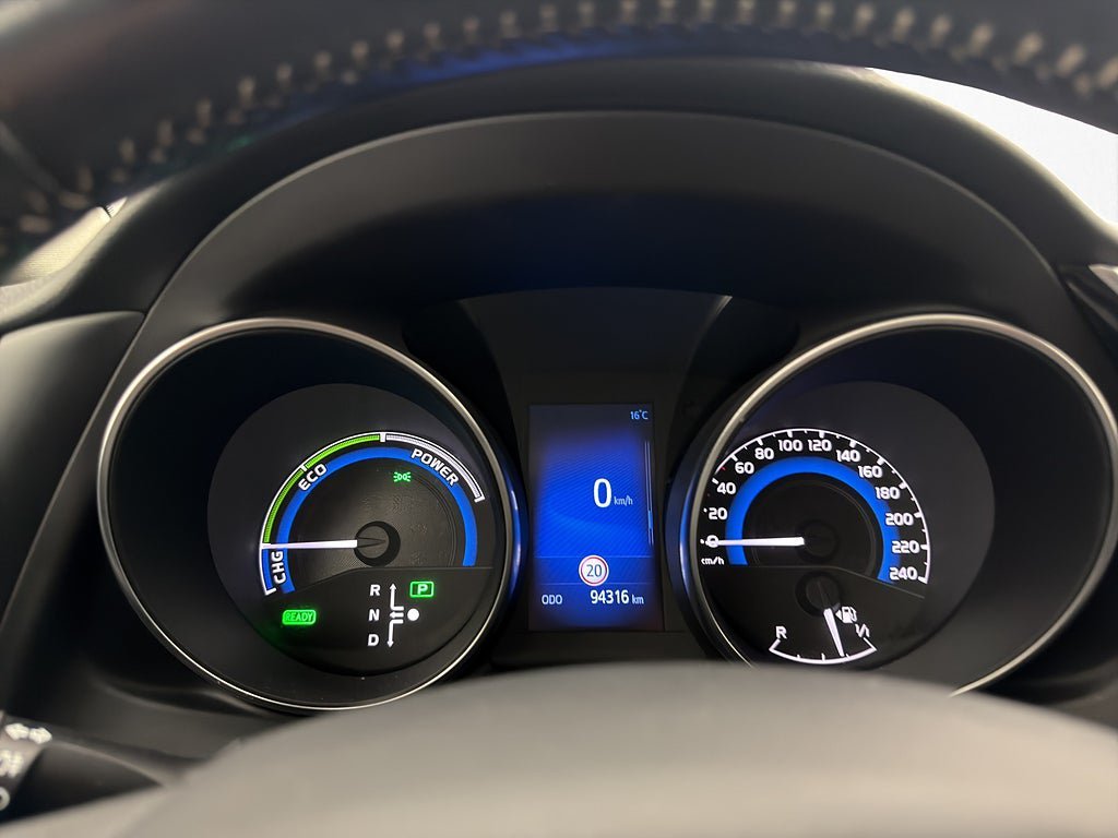 Vehicle Image 16