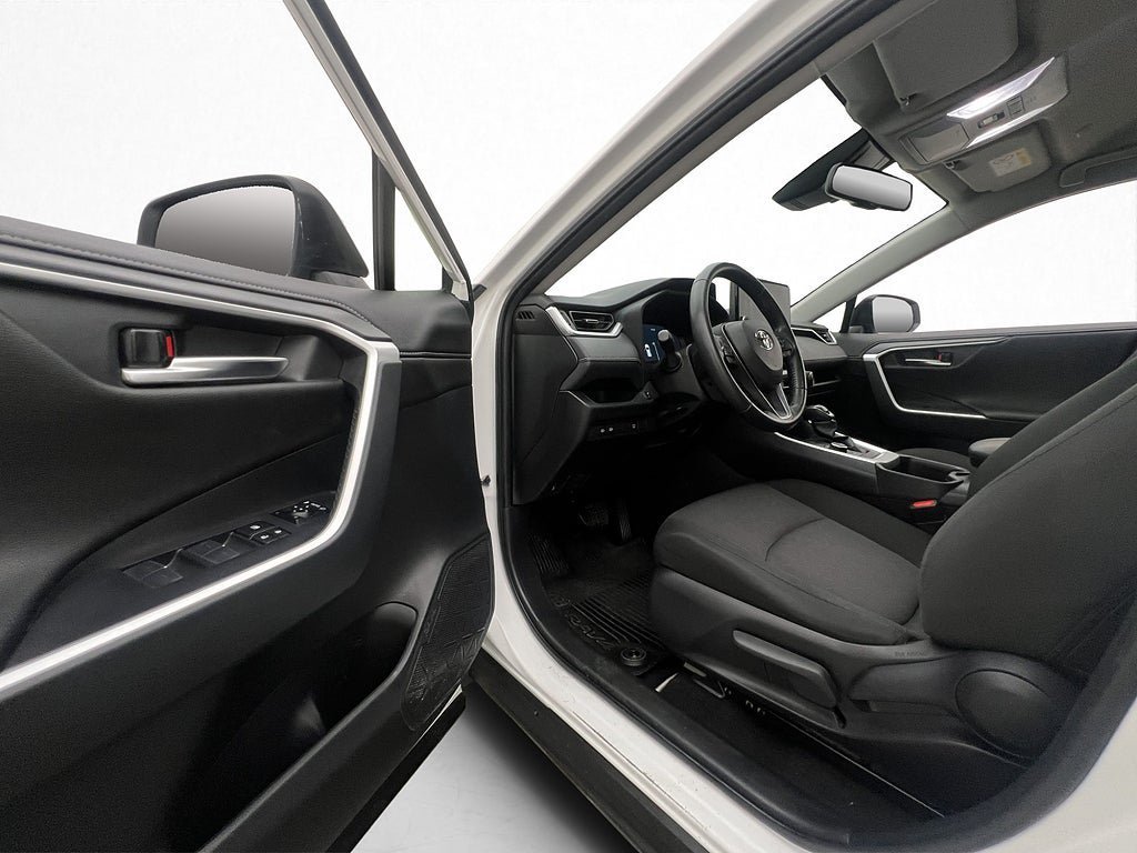 Vehicle Image 16