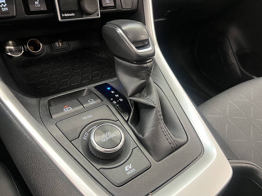 Vehicle Image 26
