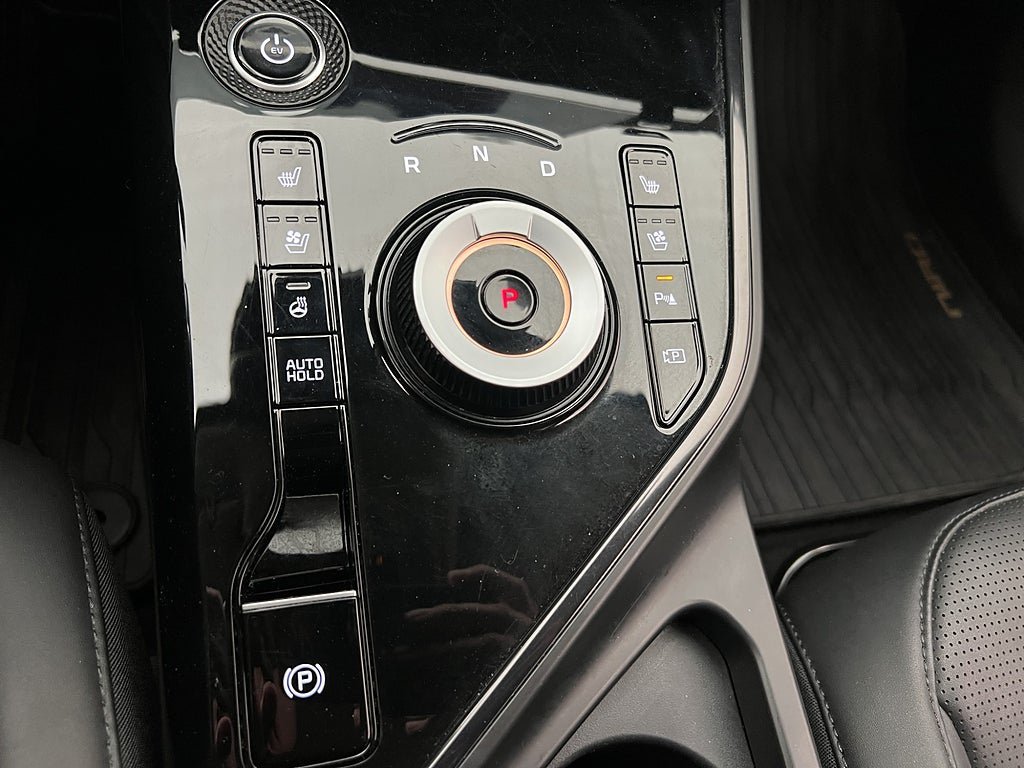 Vehicle Image 22