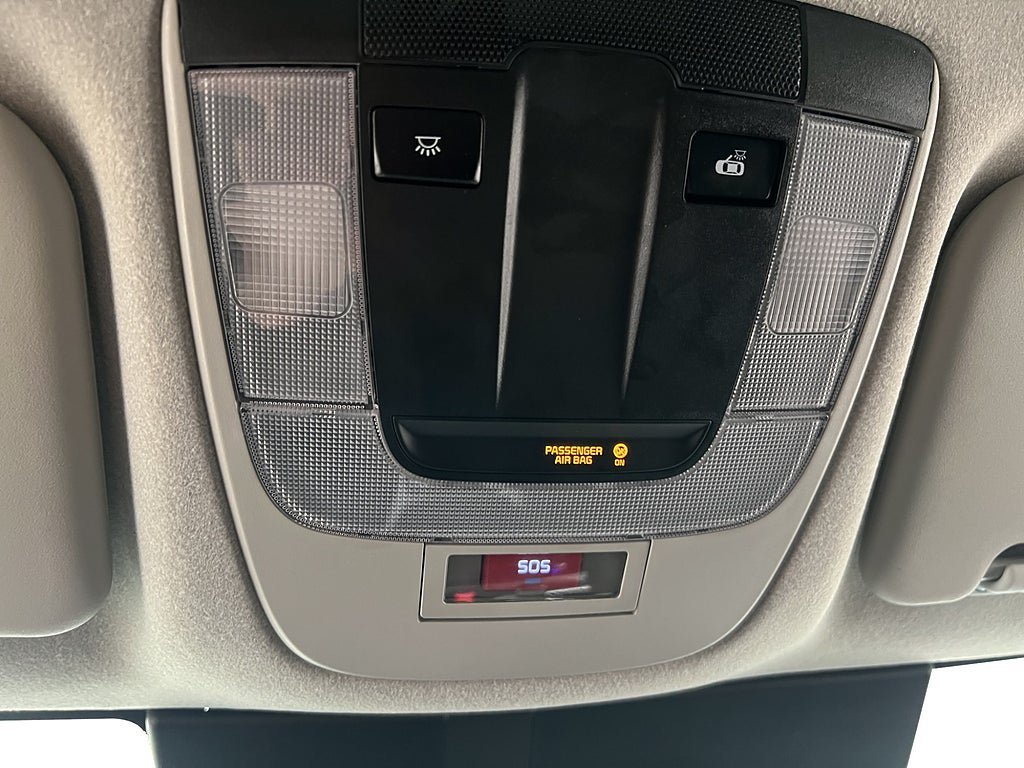 Vehicle Image 23