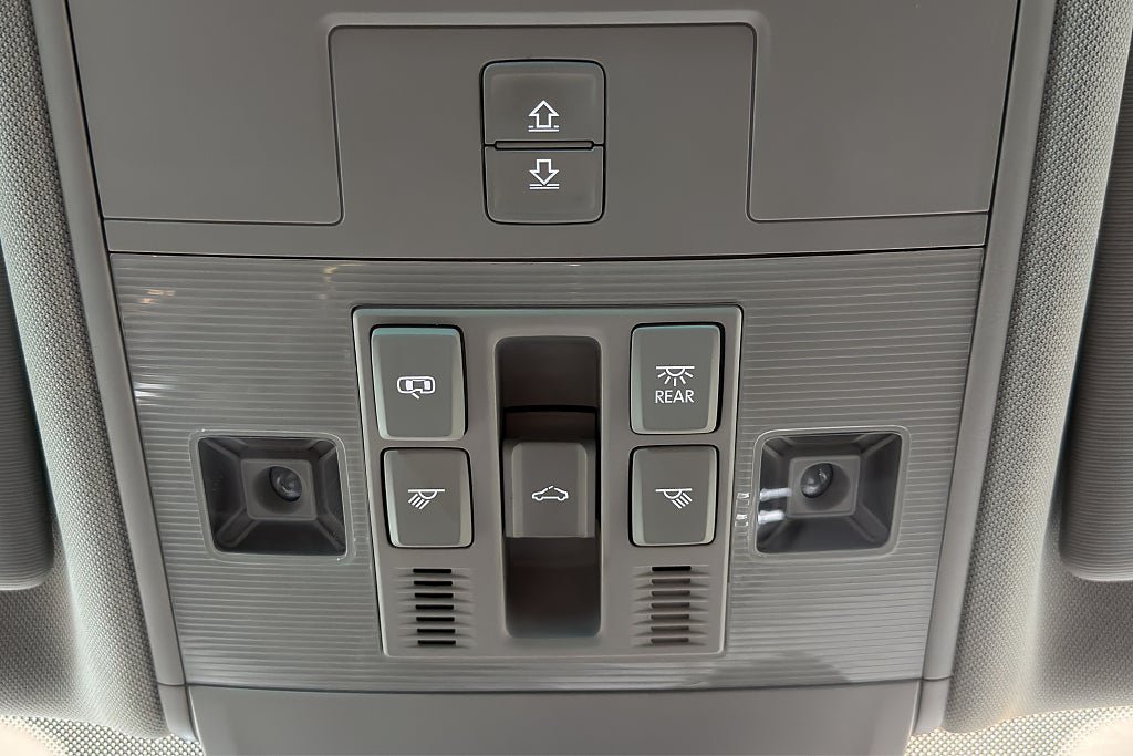 Vehicle Image 27