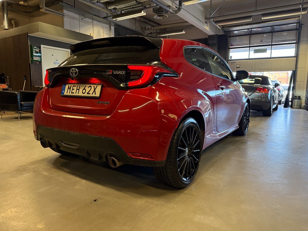 Vehicle Image 6