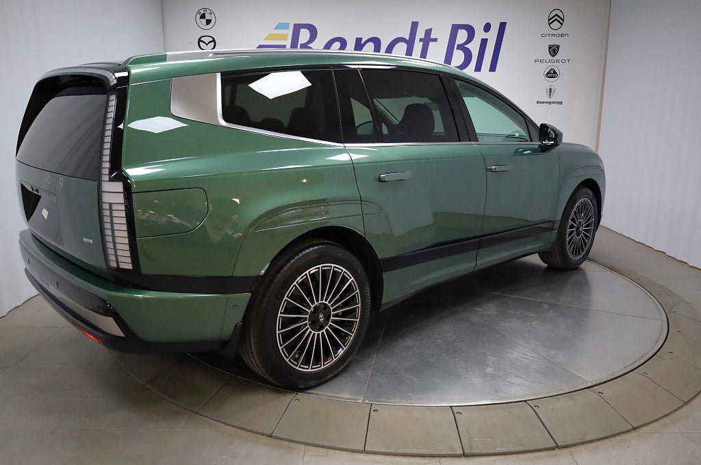 Vehicle Image 15