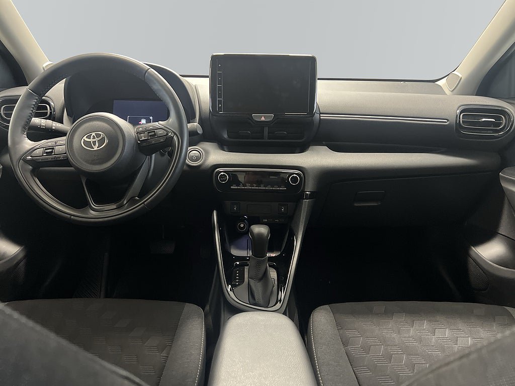 Vehicle Image 8