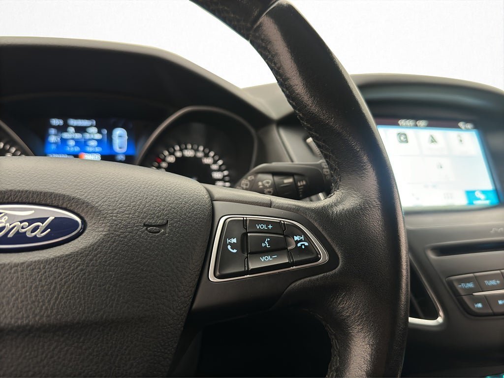 Vehicle Image 28