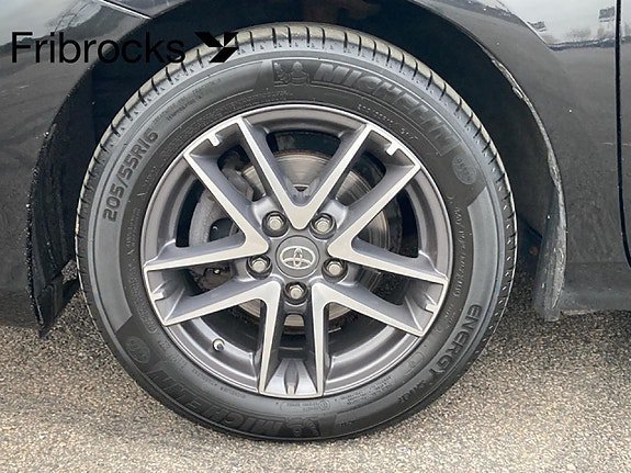 Vehicle Image 14