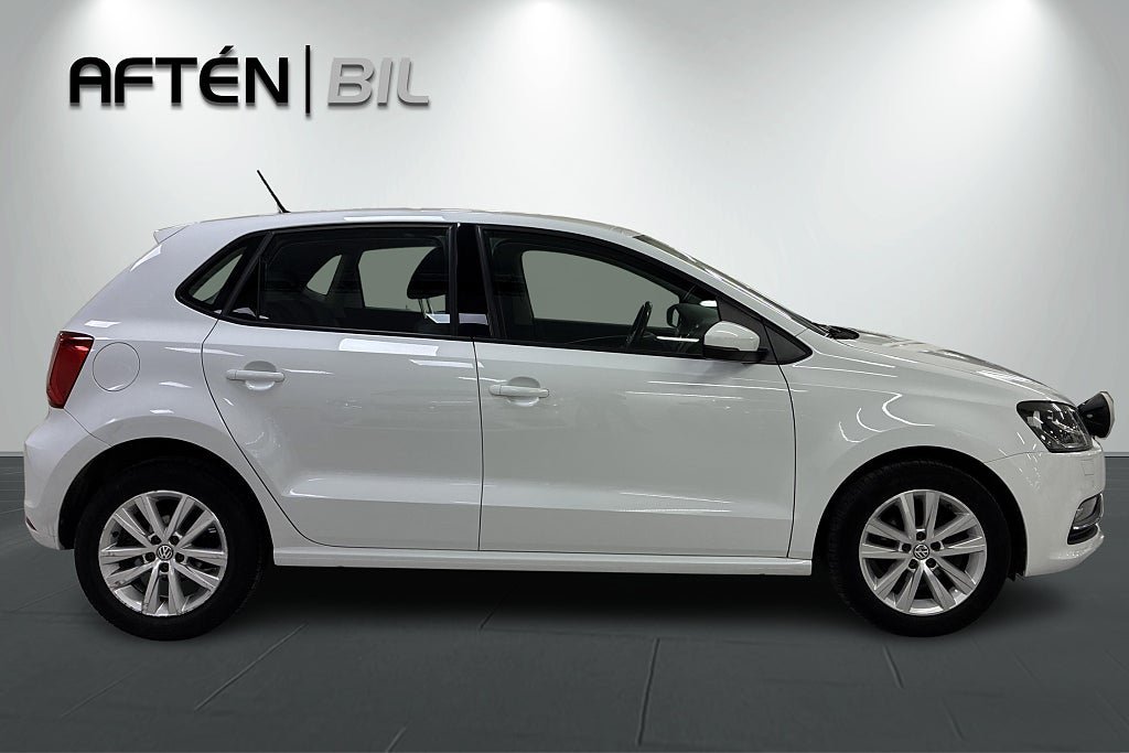 Vehicle Image 6
