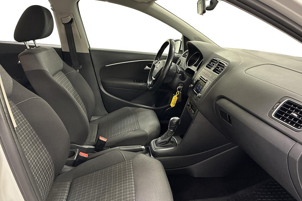 Vehicle Image 14