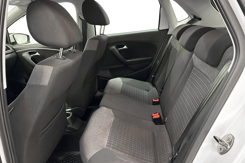 Vehicle Image 16