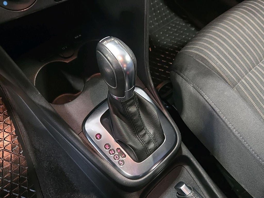 Vehicle Image 17