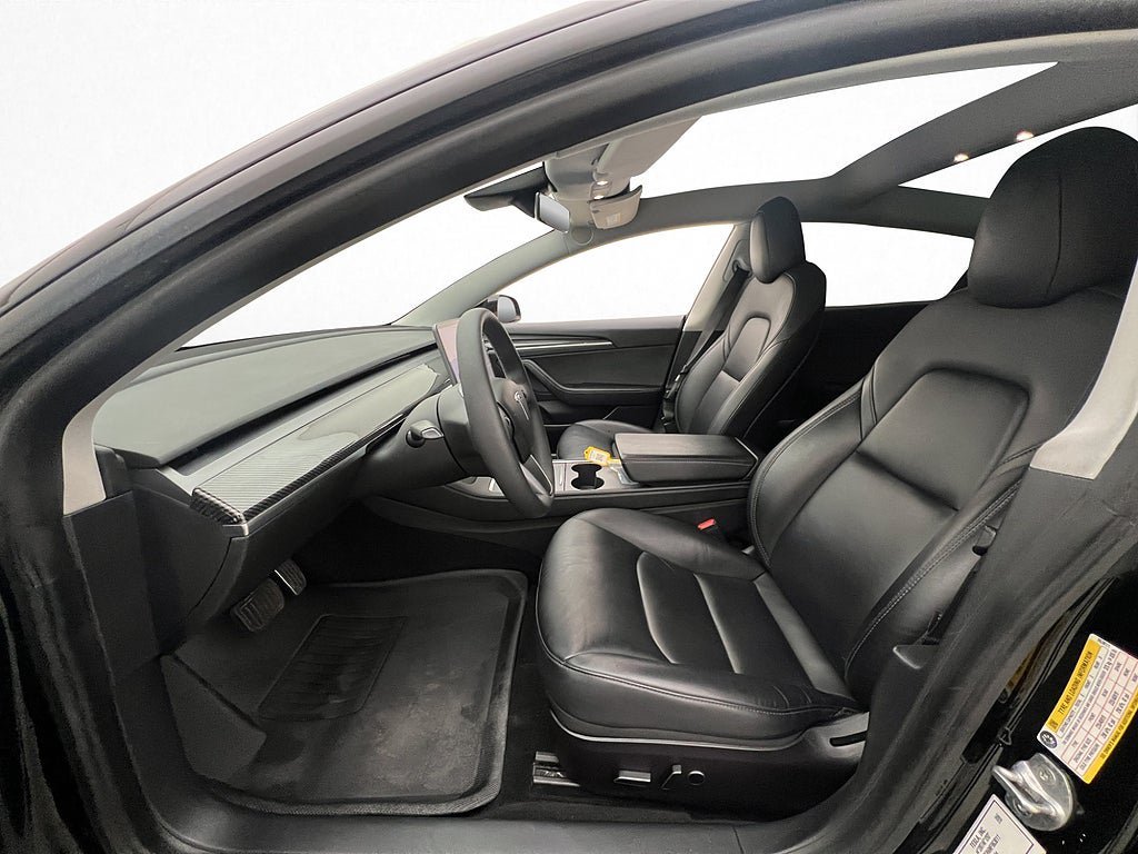 Vehicle Image 23