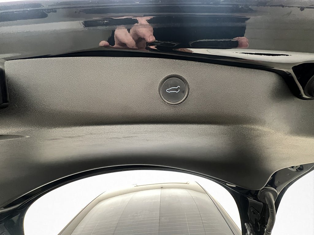 Vehicle Image 28