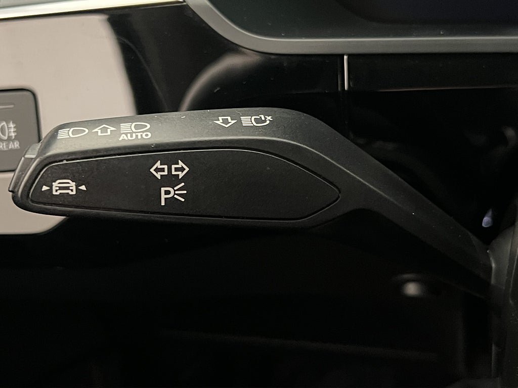 Vehicle Image 29