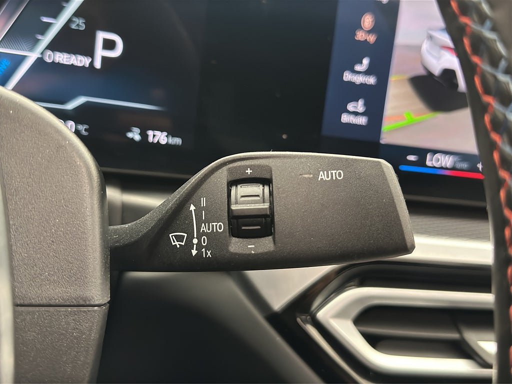 Vehicle Image 33