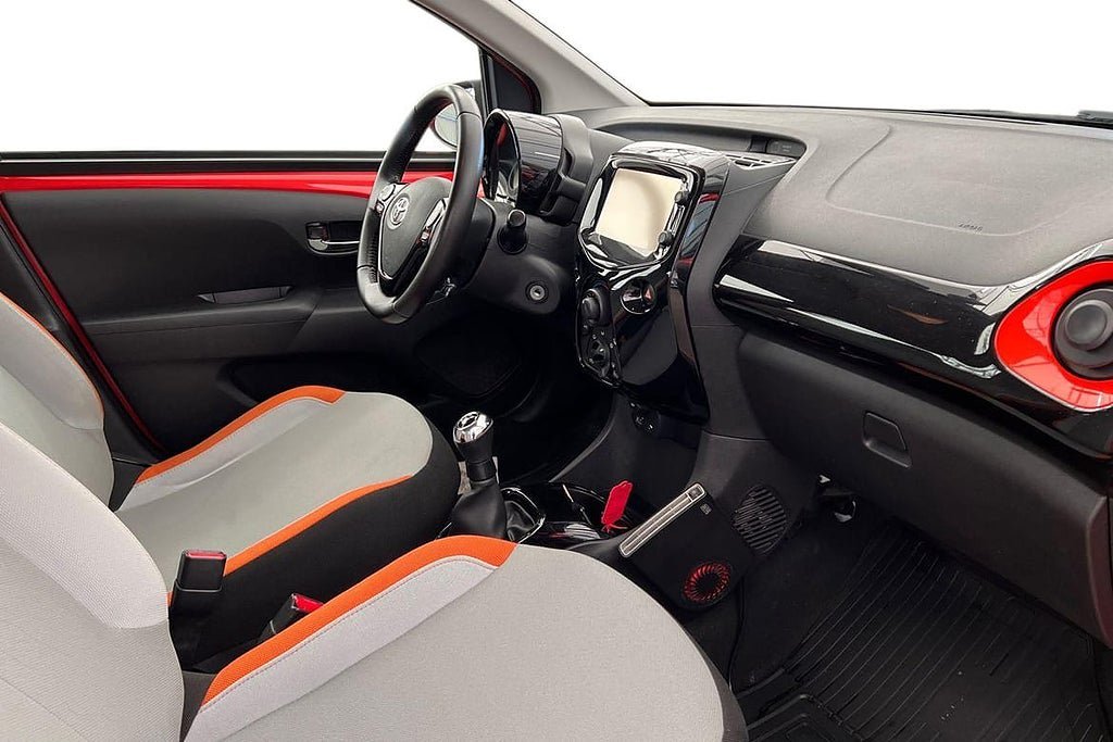 Vehicle Image 7