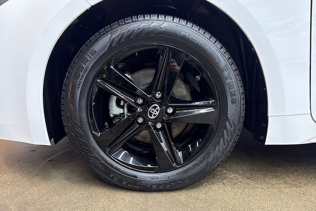 Vehicle Image 17