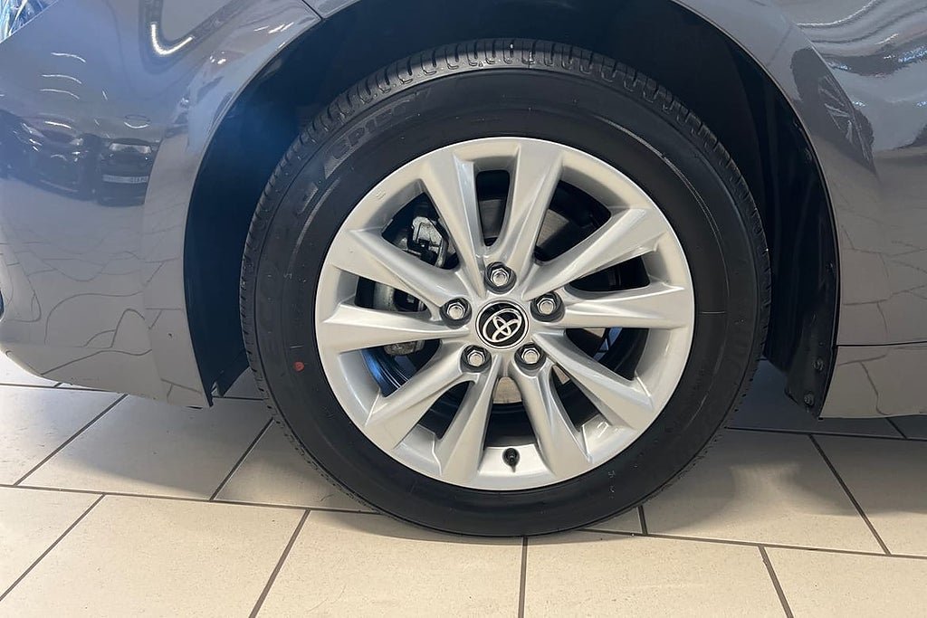 Vehicle Image 17