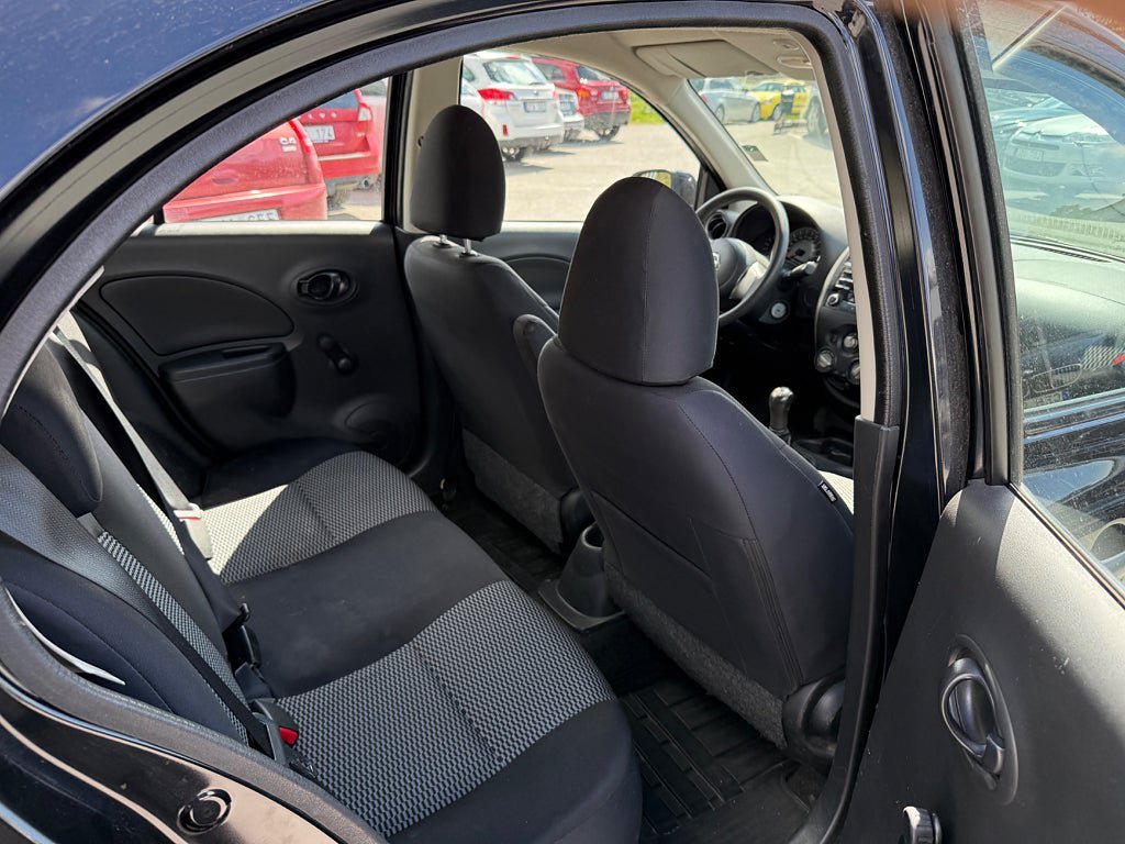 Vehicle Image 13