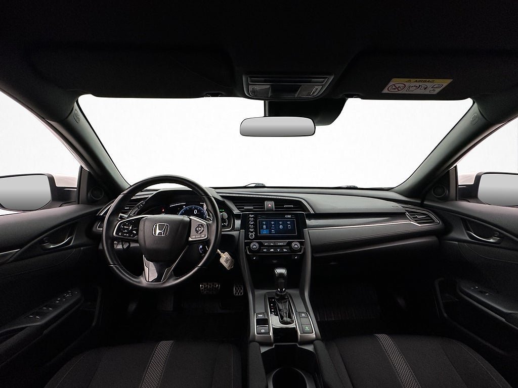 Vehicle Image 12