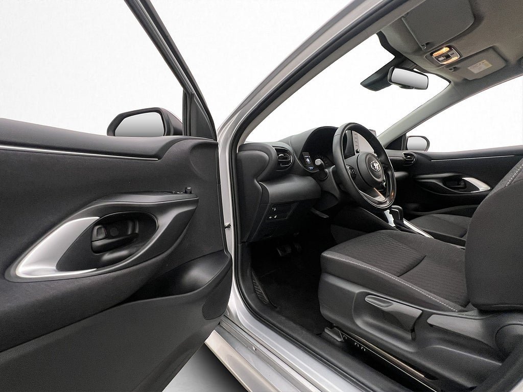 Vehicle Image 10