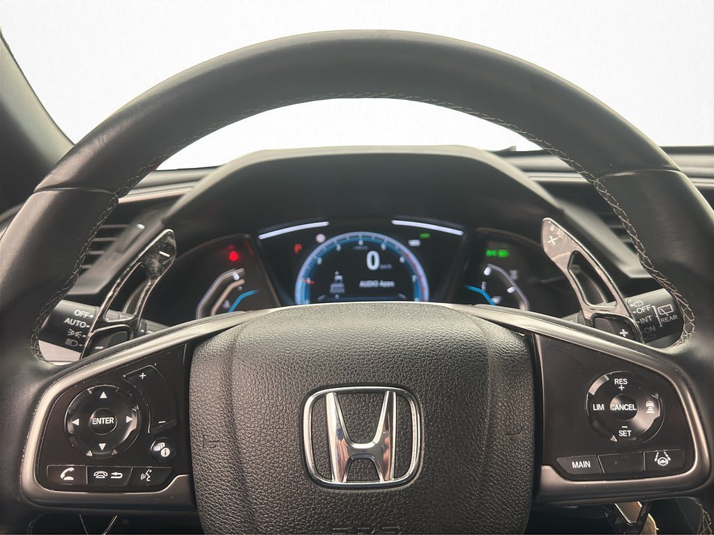 Vehicle Image 16
