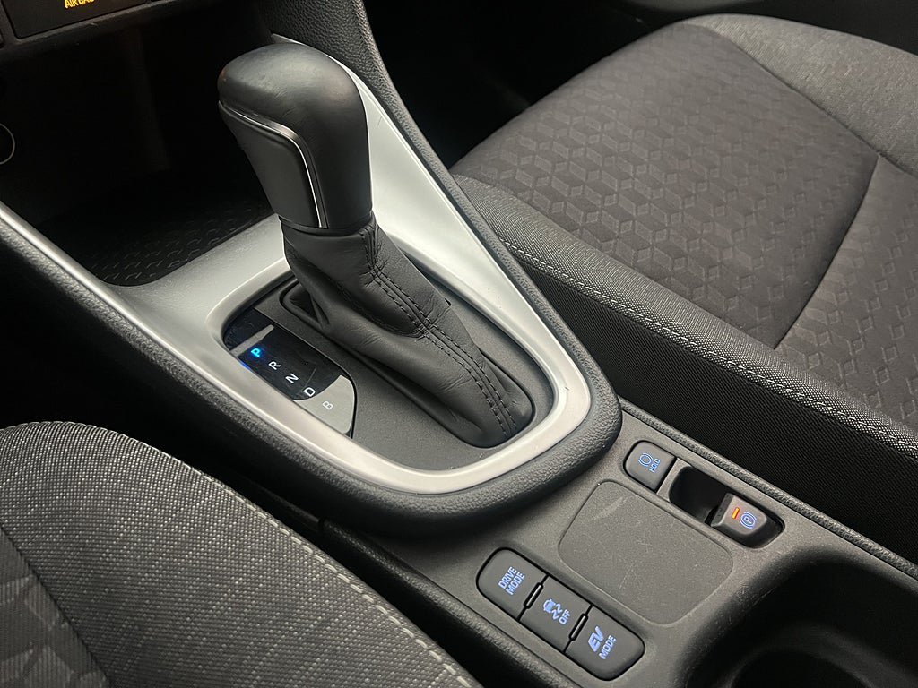 Vehicle Image 24