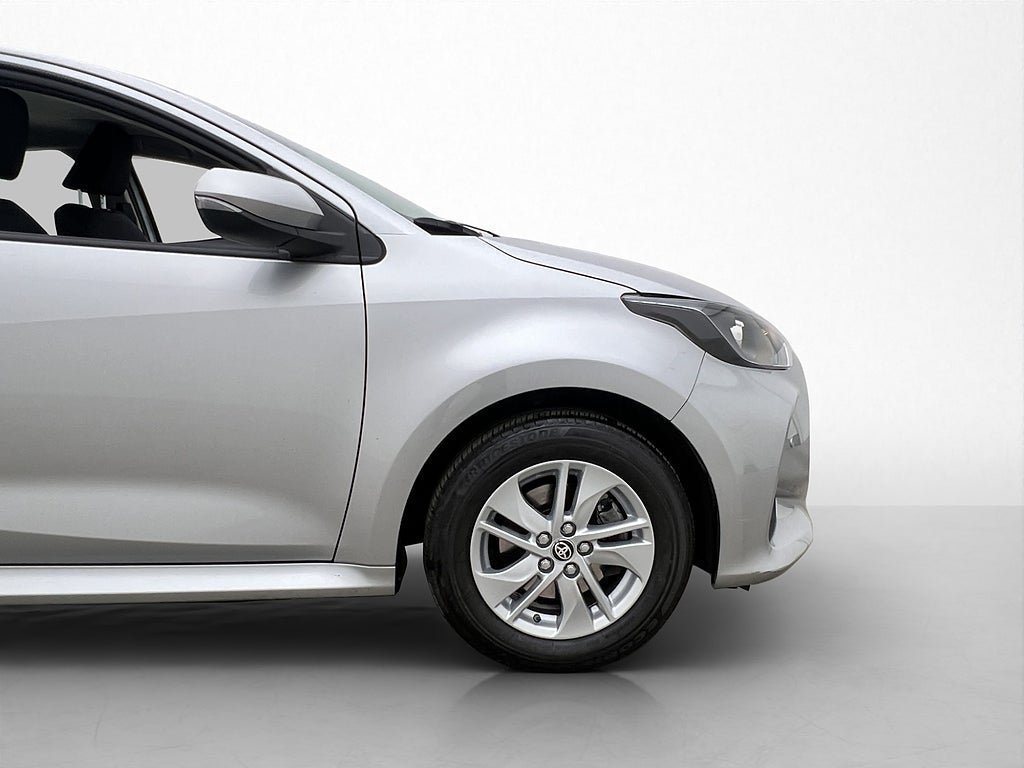 Vehicle Image 30