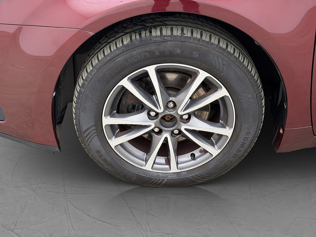 Vehicle Image 21
