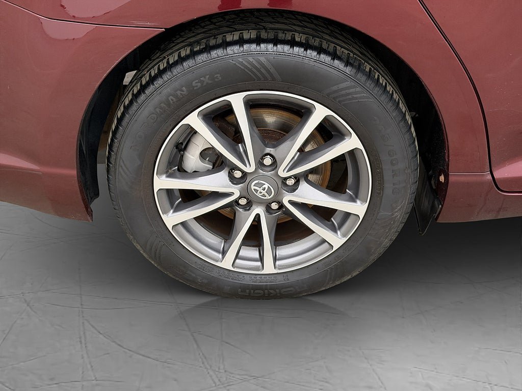Vehicle Image 23
