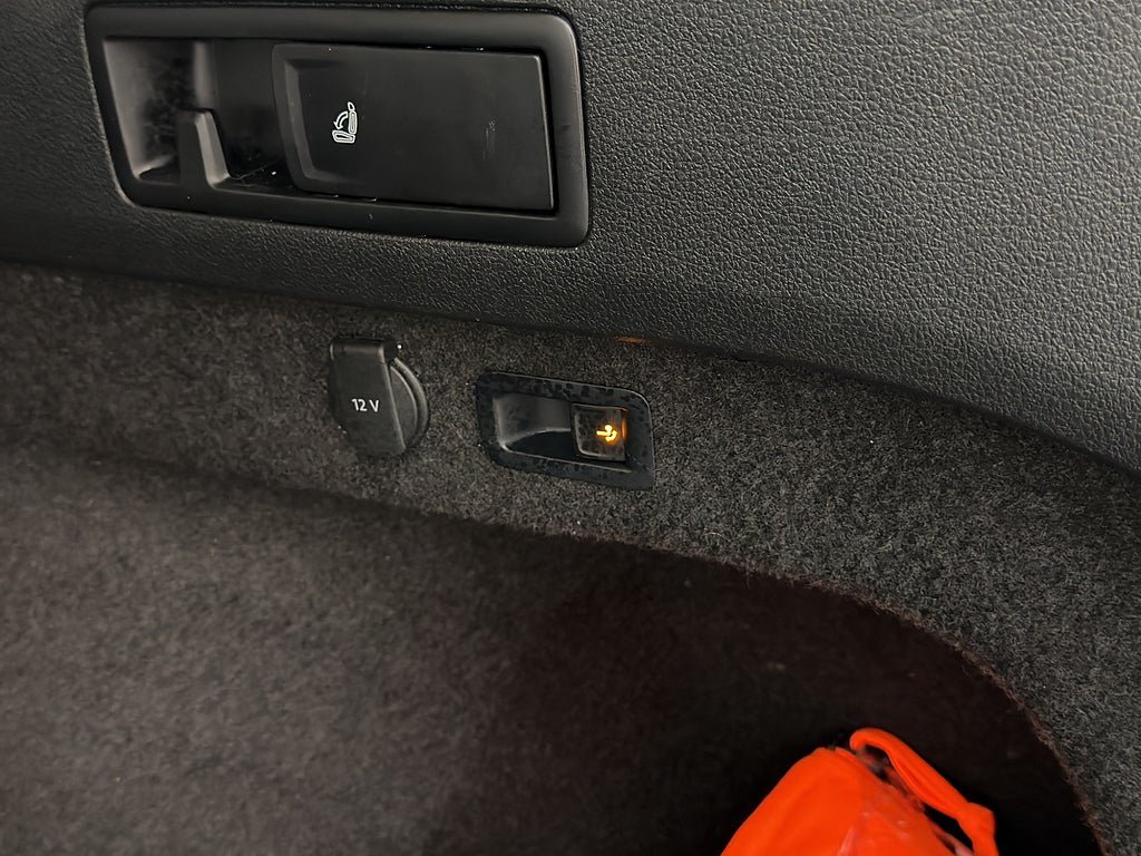 Vehicle Image 28