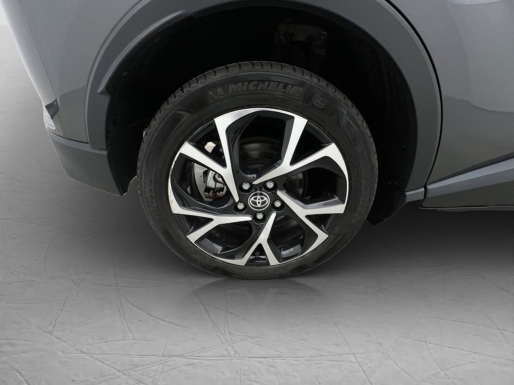 Vehicle Image 30