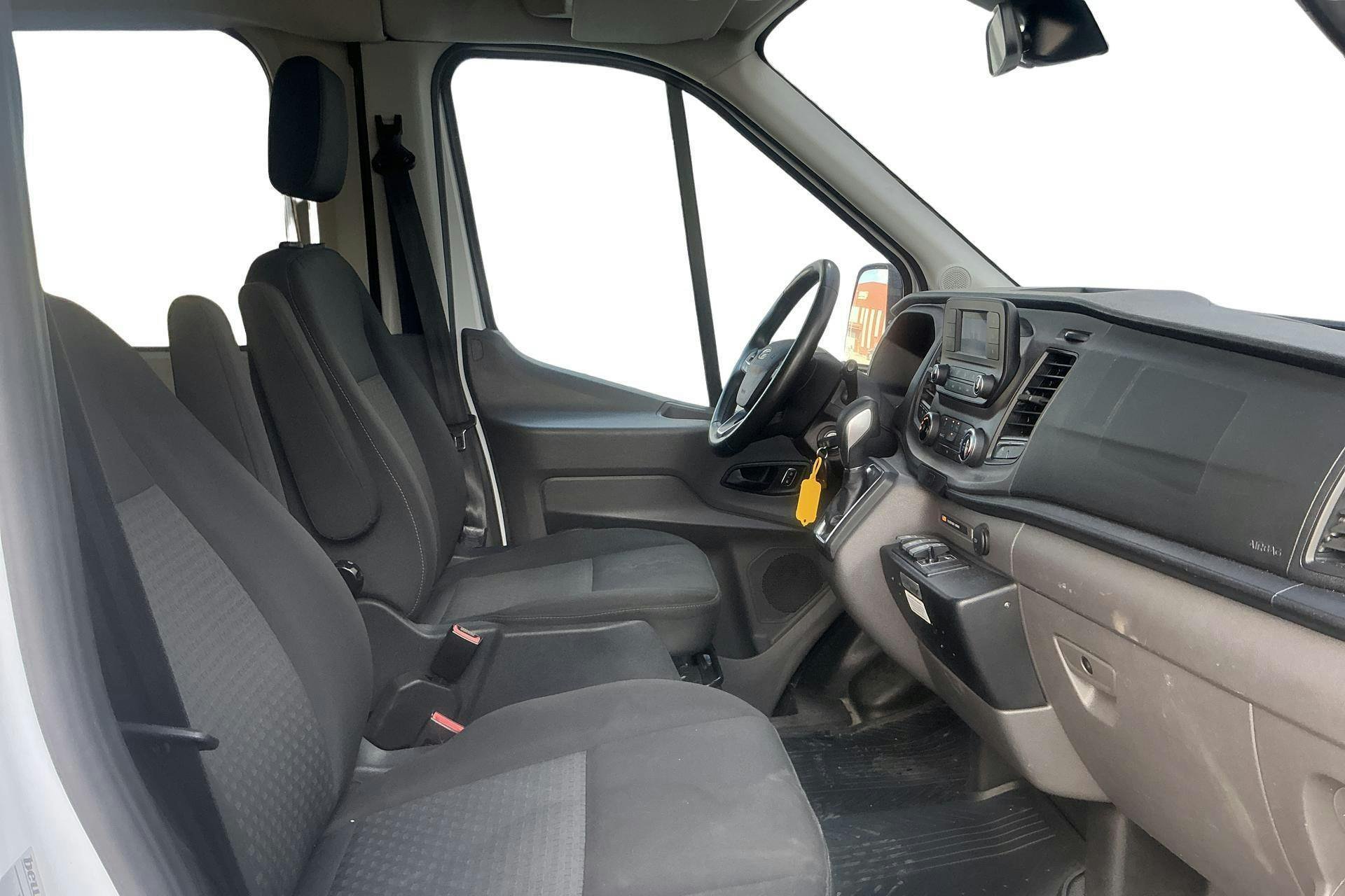 Vehicle Image 7