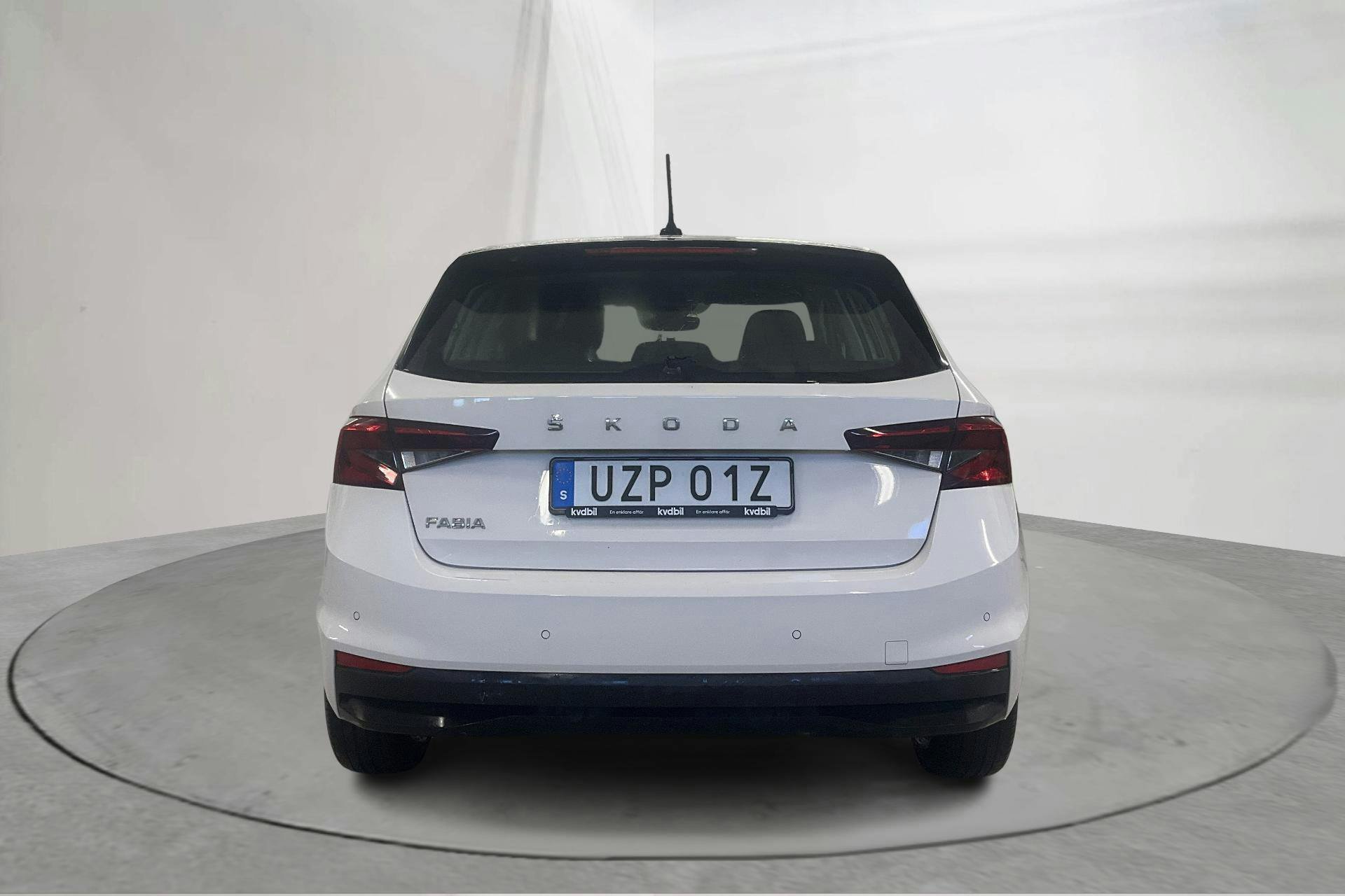 Vehicle Image 5