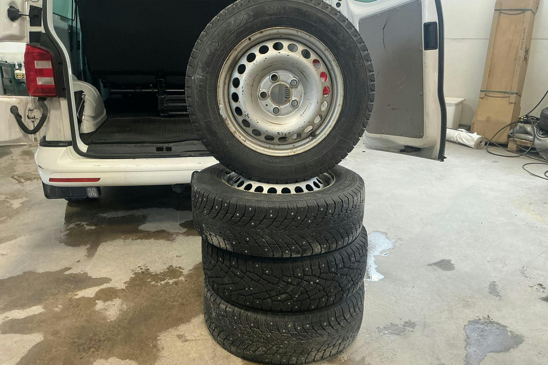 Vehicle Image 14