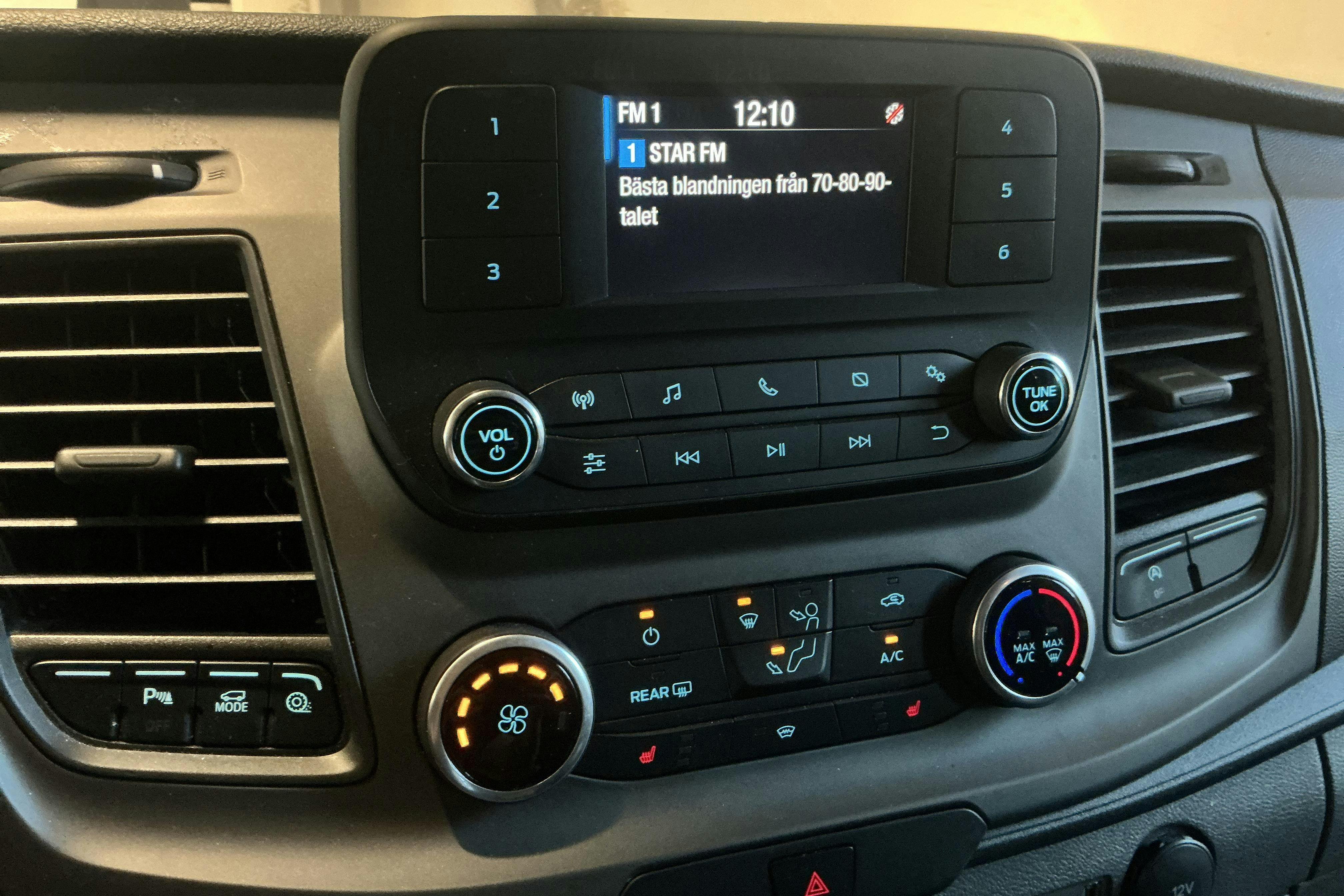 Vehicle Image 13