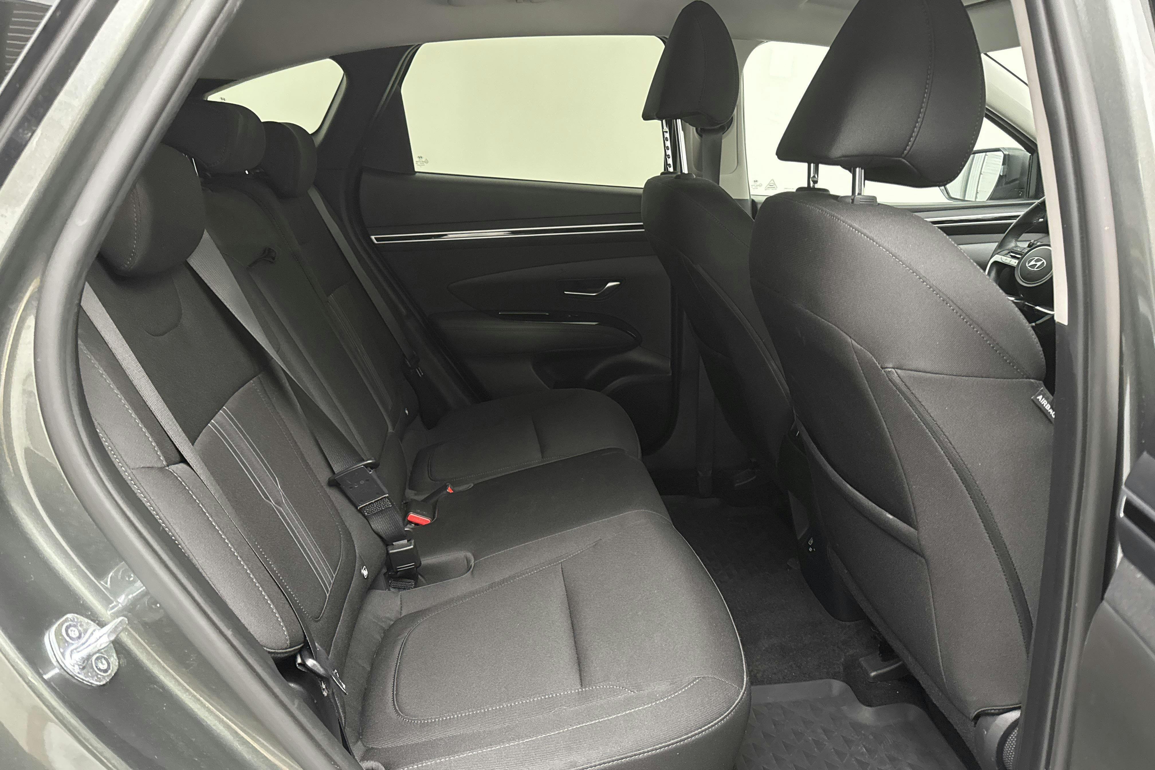 Vehicle Image 8