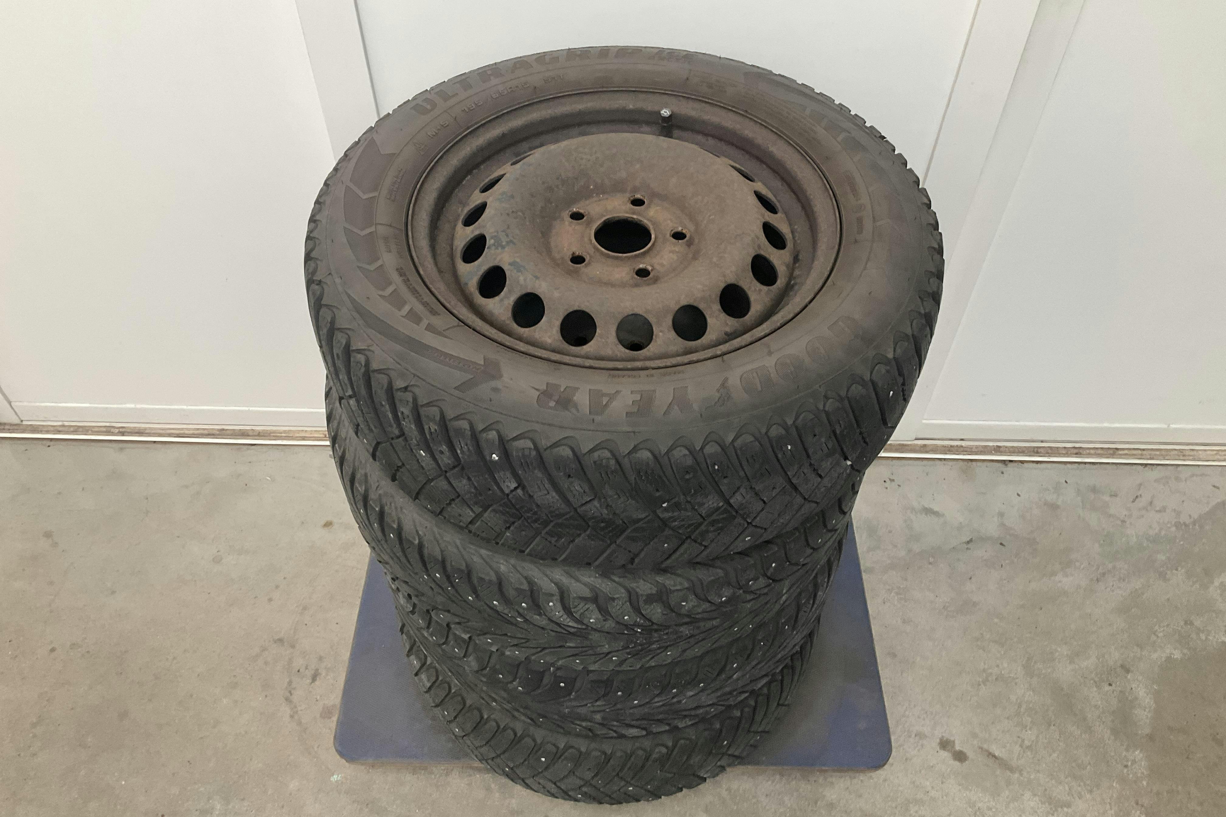 Vehicle Image 11