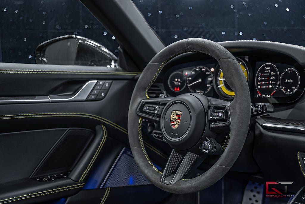 Vehicle Image 25