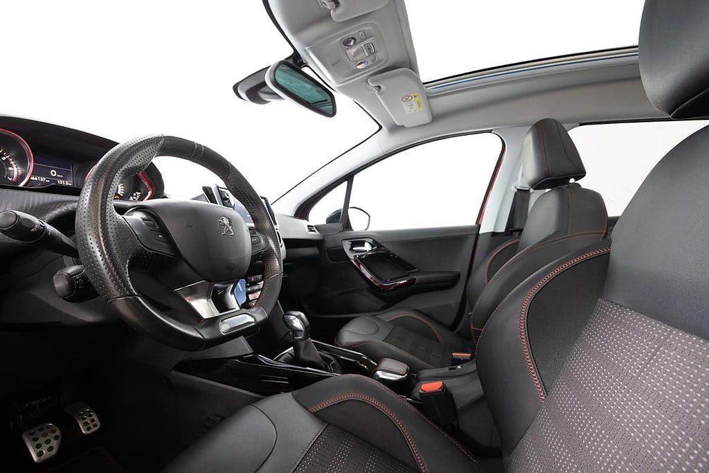 Vehicle Image 16