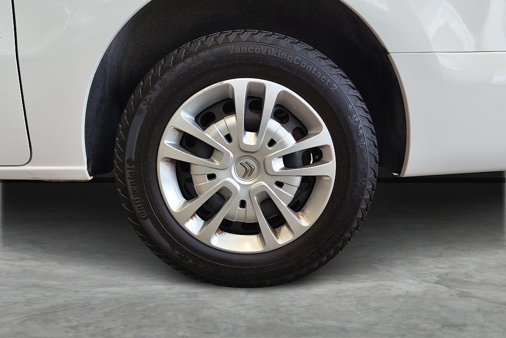 Vehicle Image 20