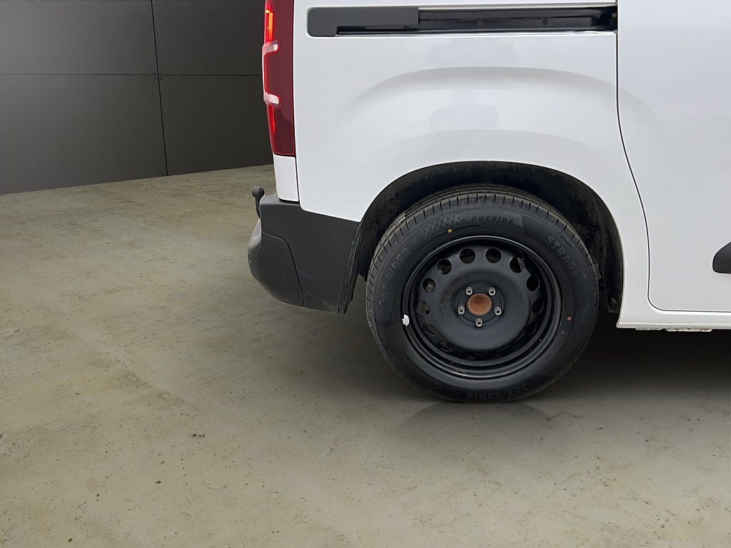 Vehicle Image 27