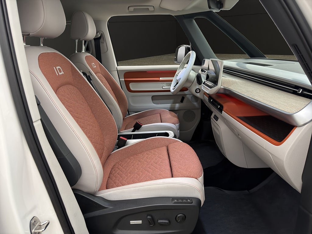 Vehicle Image 35