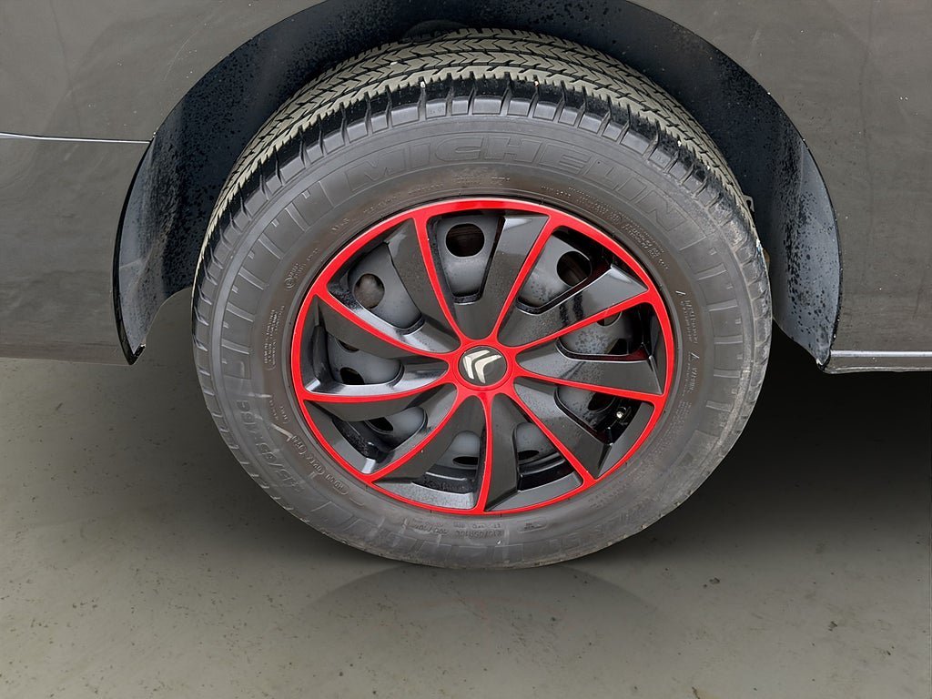 Vehicle Image 31