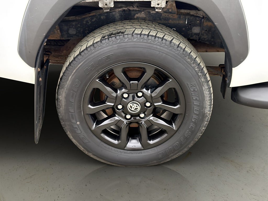 Vehicle Image 36