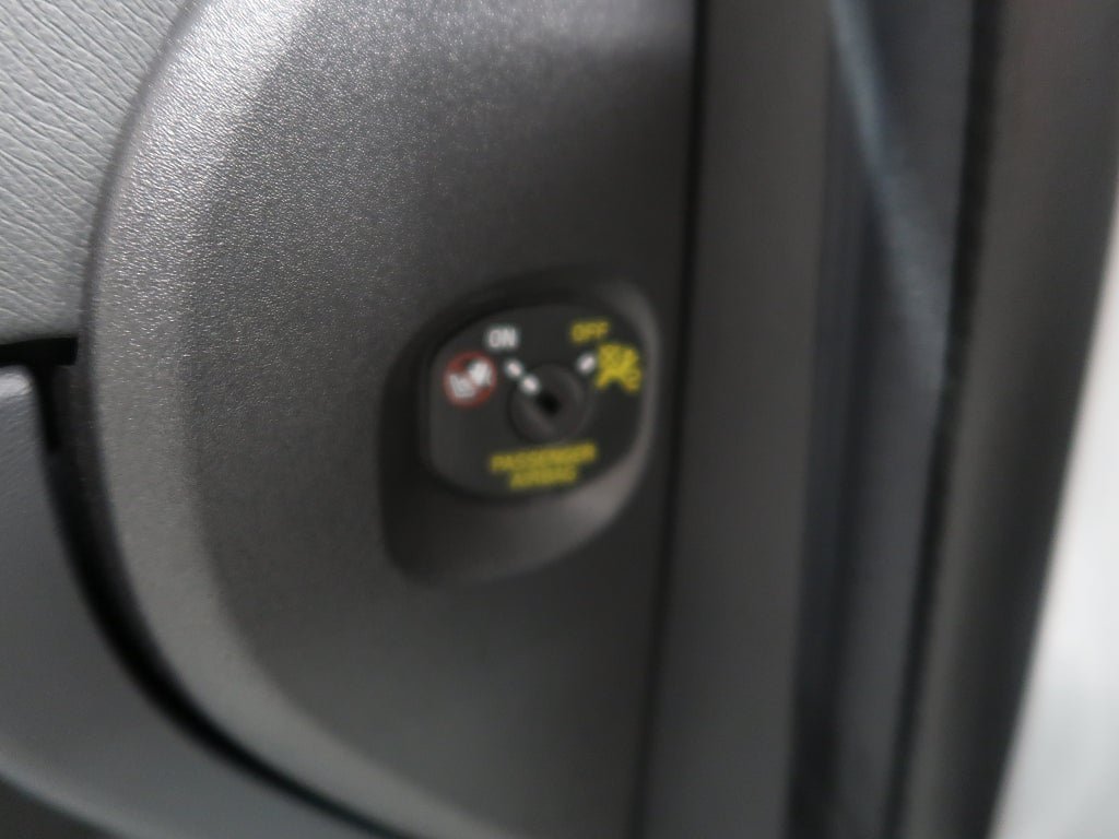 Vehicle Image 32