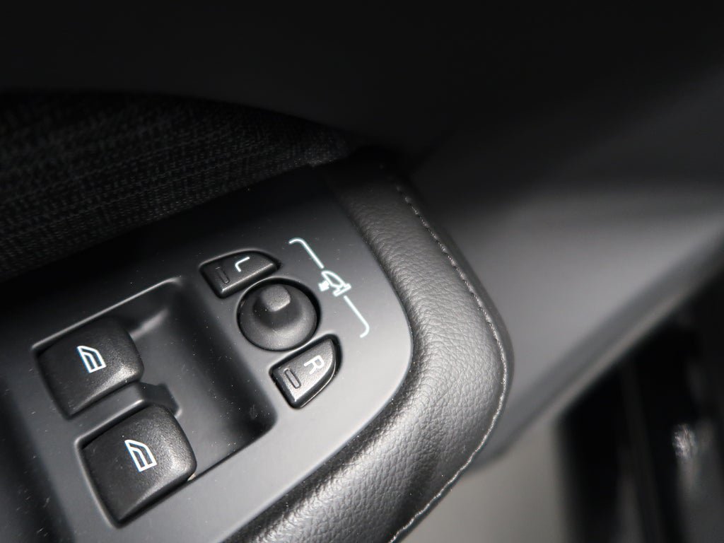 Vehicle Image 38