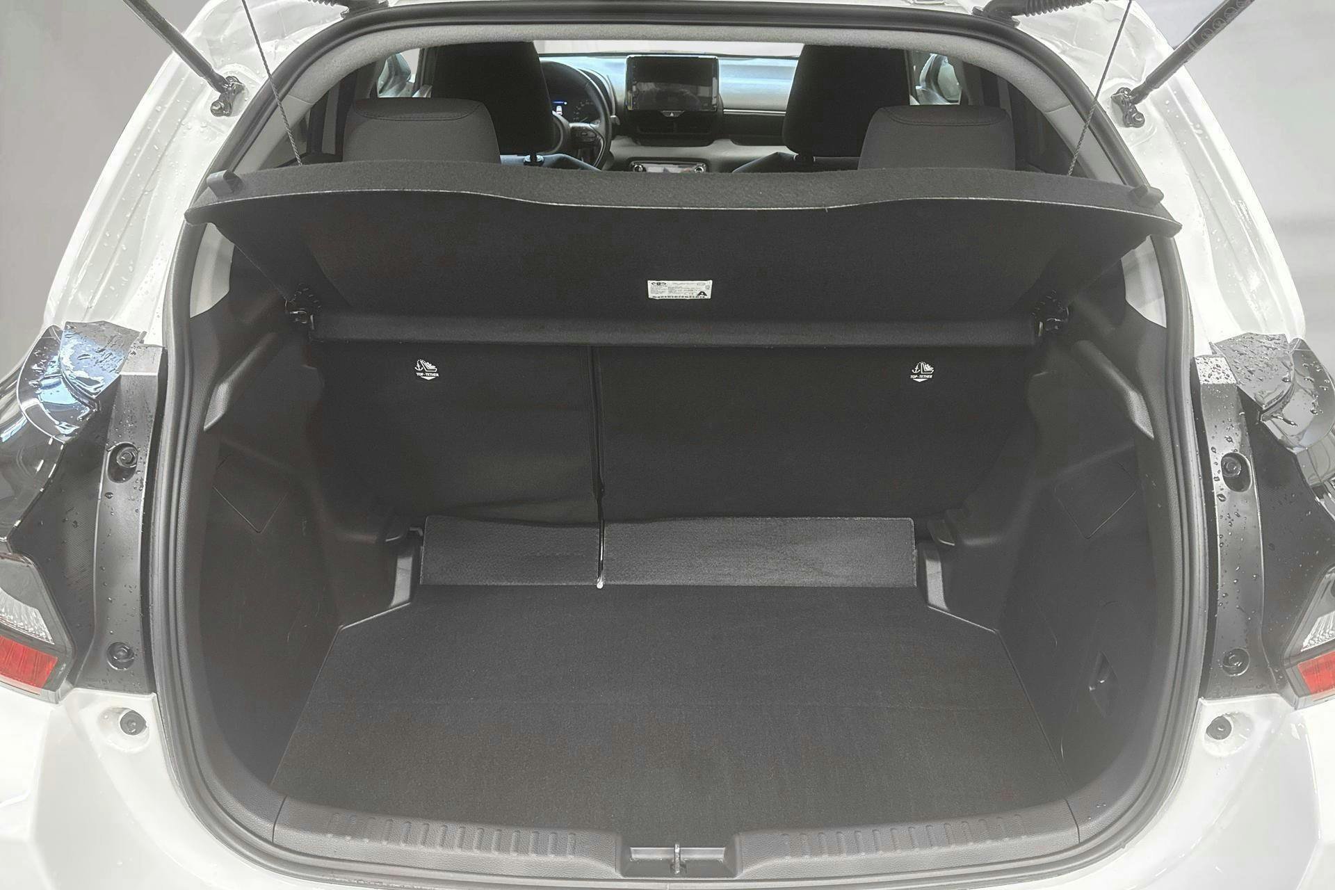 Vehicle Image 9